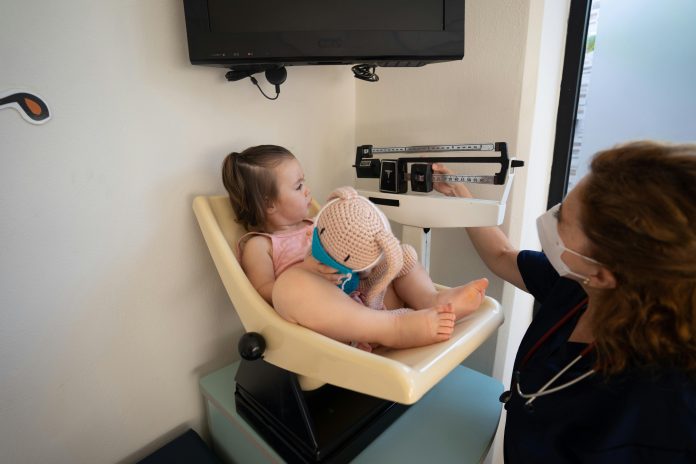Obesità infantile «Un bambino su dieci» già colpito, serve intervento precoce