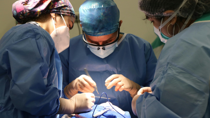 Bimbo trapiantato, nuova terapia ma niente stop all'Ecmo